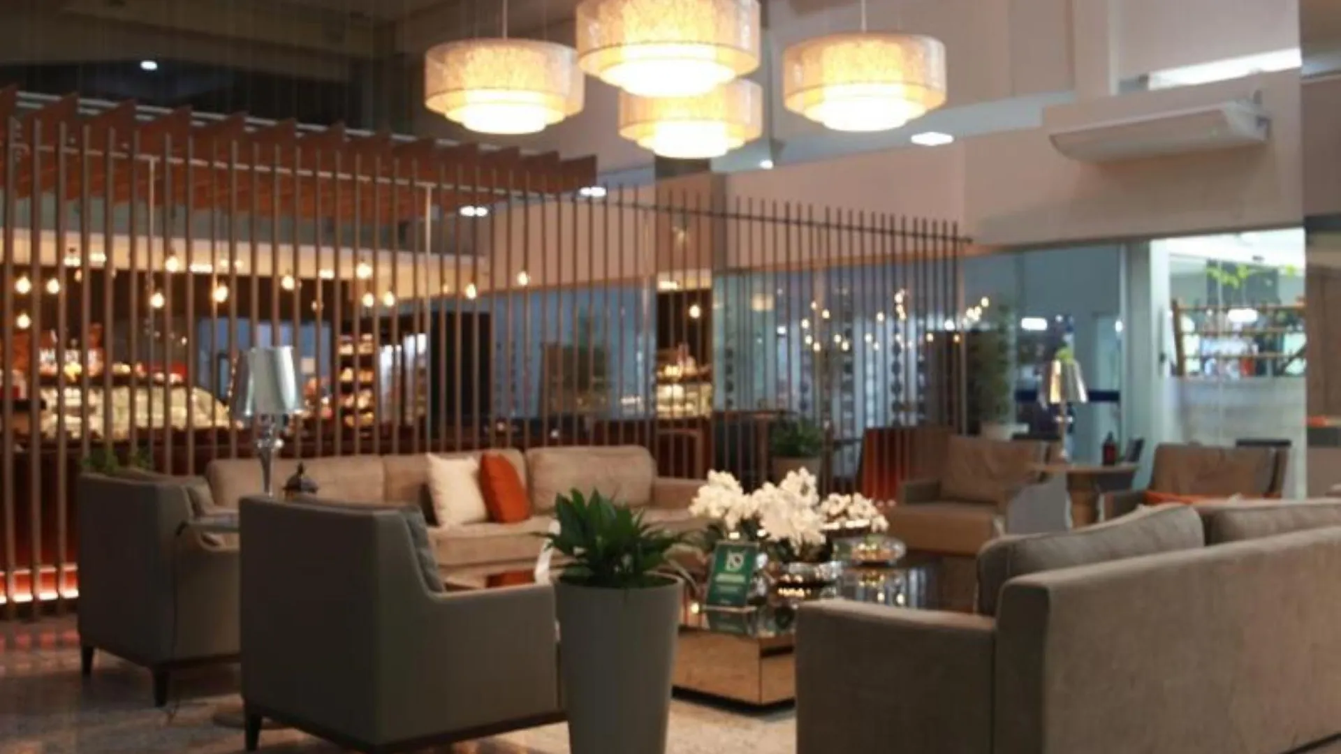 Hotel Sibara Spa & Convencoes Balneario Camboriu 4*,